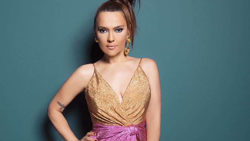 Demet Akalın, kızı Hira’nın fotoğrafını paylaştı