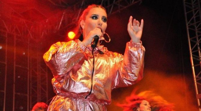irem derici kimdir