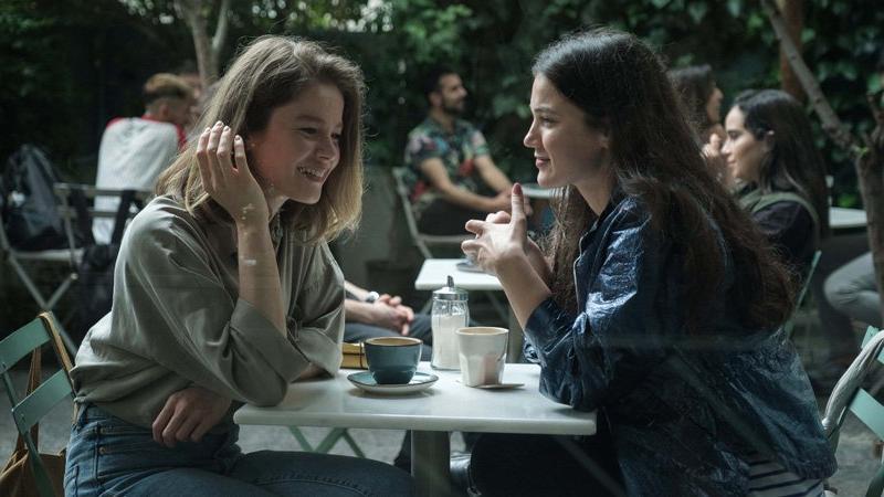 Burcu Biricik, Pınar Deniz ve Aras Aydın aynı filmde