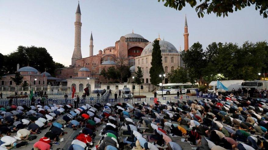Bloomberg’den Ayasofya yorumu: Erdoğan İslamcı Türkiye’nin doğuşunu teyit etti