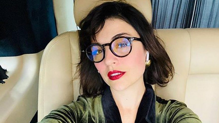 Gonca Vuslateri’den Sezen Aksu’ya çarpıcı kutlama