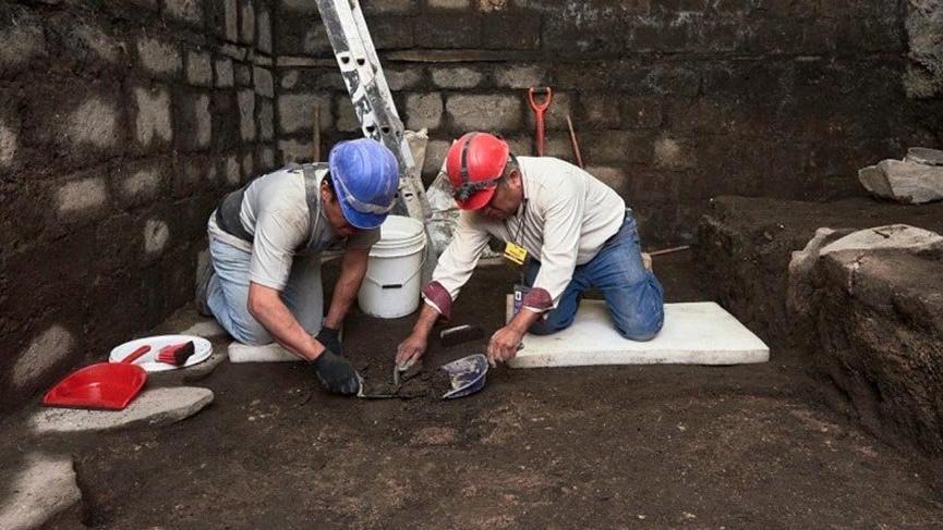 Meksika´da ünlü denizci Cortes’e de ev sahipliği yapan Aztek Sarayı’nın kalıntıları bulundu