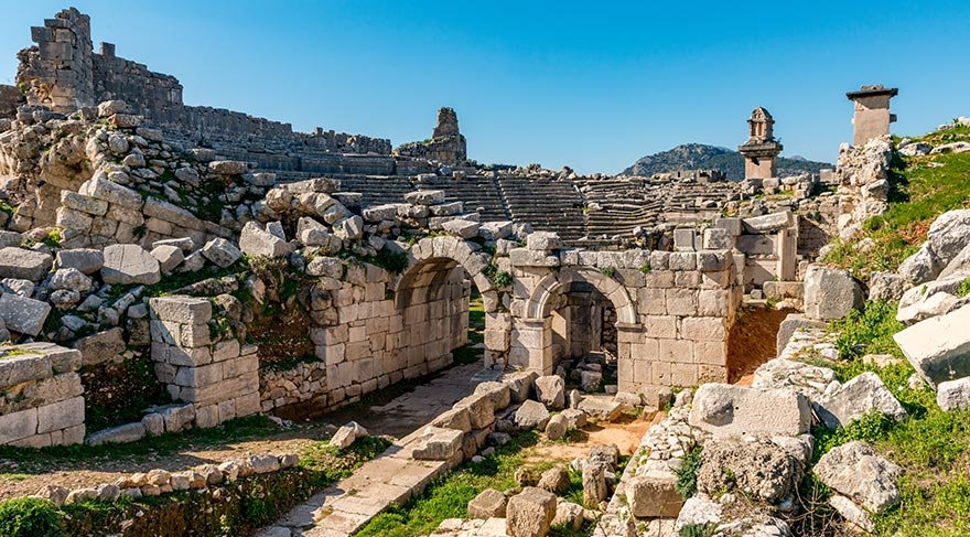 Her uygarlığın inşa ettirdiği yapılarla insanlık tarihine ışık tutan bu merkez, 1988 yılından bu yana UNESCO Dünya Miras Listesi’nde yer alıyor.