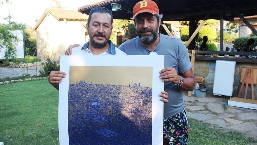 Şarkıcı Bora Gencer ünlü ressamın tablosunu almak için ter döktü