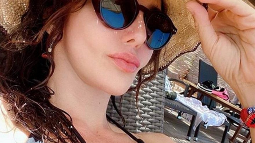 Hande Ataizi’nin bikini performansı