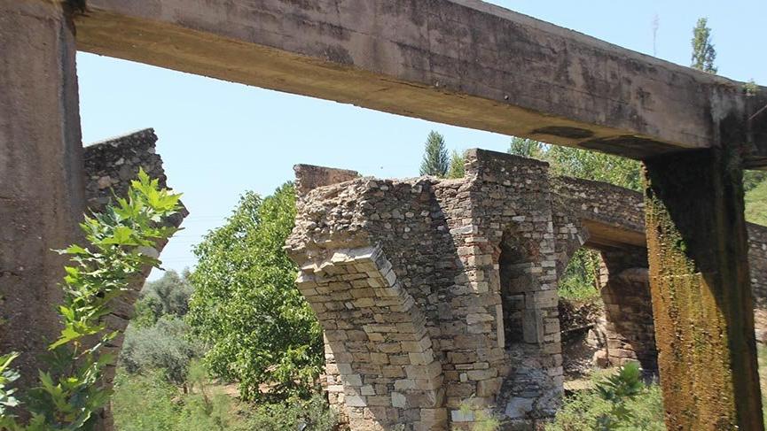 Tarihe tanıklık eden köprü bu defa nostalji yaşatacak