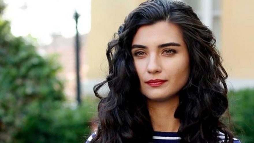 Tuba Büyüküstün paylaştığı notla akıllarda soru işareti bıraktı