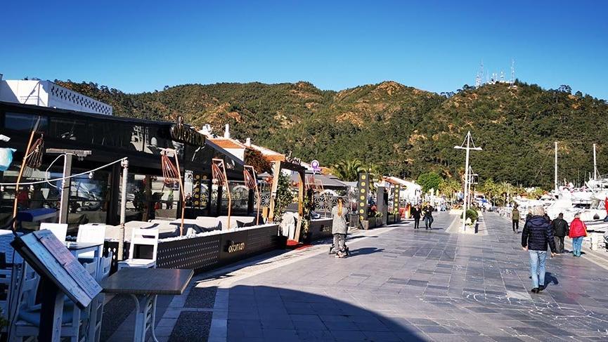Marmaris’te lokal, kafe, restoran ve kıraathanelerdeki kısıtlamalar kaldırıldı