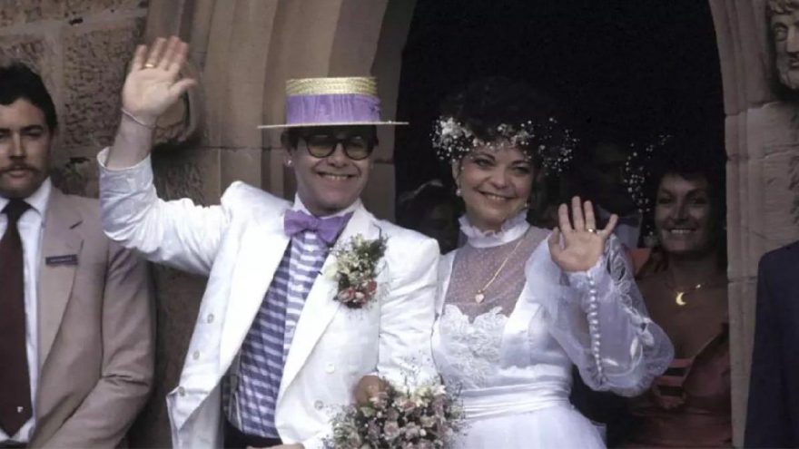 Ünlü müzisyen Elton John’a eski eşinden şok dava! 34 milyon TL istiyor
