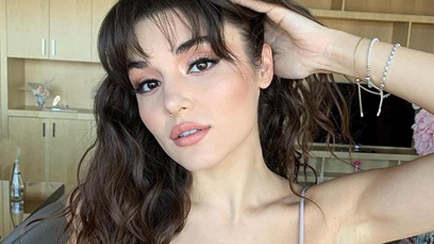 Hande Erçel saatler içerisinde milyonu geçti!