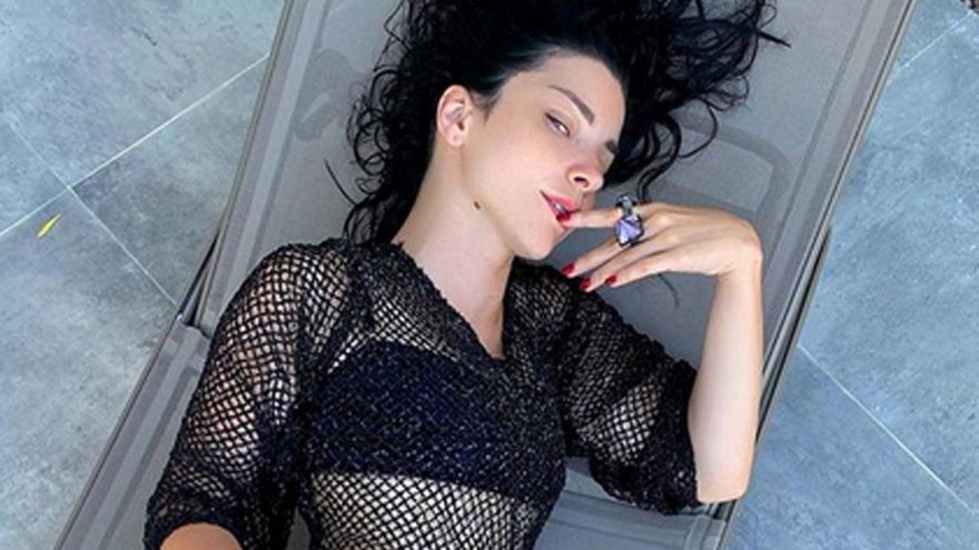 Merve Boluğur sevgilisiyle fotoğrafını paylaştı