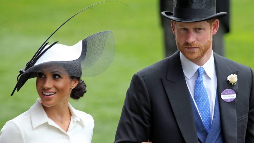 Kraliyet yazarı: Prens Harry, eşi Meghan Markle’dan daha az zeki