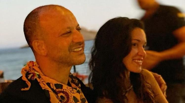 Rıza Kocaoğlu ve Hazal Subaşı’dan aşk pozu