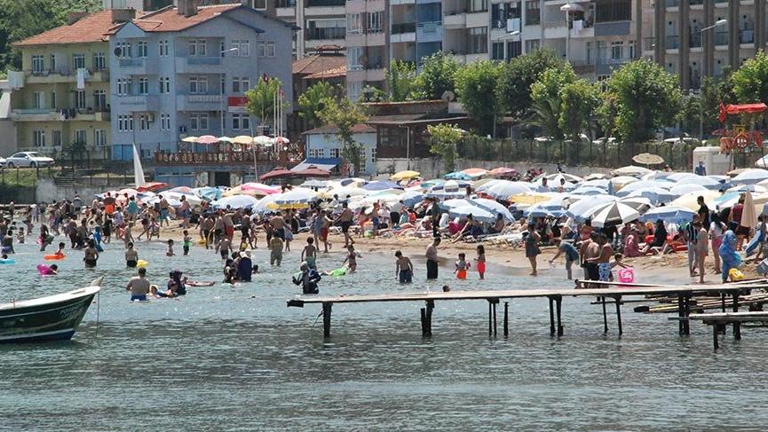 Amasra tatilcilerin akınına uğradı