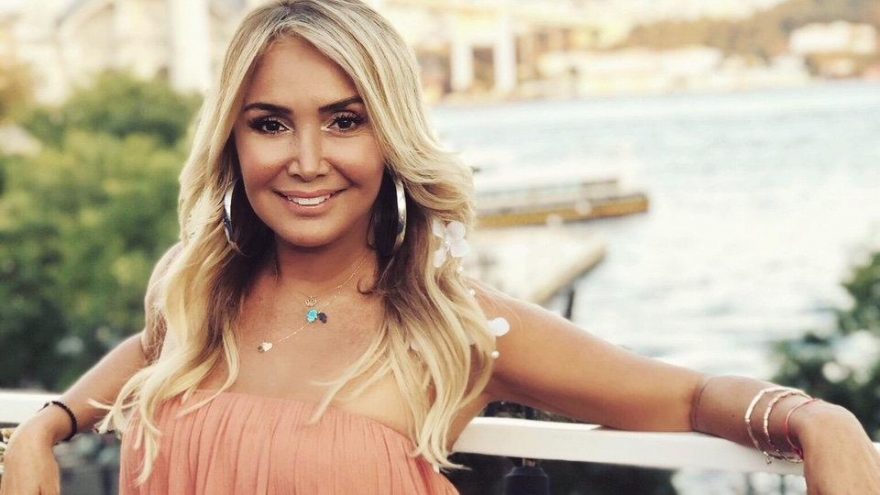 Yonca Evcimik ‘Sosyal medya yasası’nın çıkış hızına tepki gösterdi