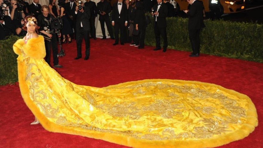 Rihanna’dan yıllar sonra gelen itiraf: Kendimi palyaço gibi hissettim