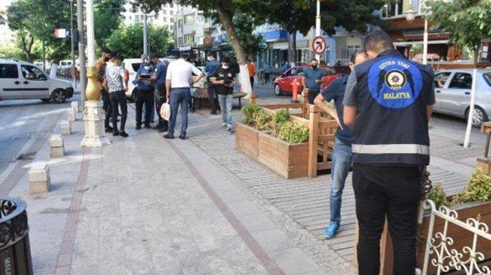 Sağlık Bakanlığı o bölgedeki yeni vaka sayısını 45 olarak açıkladı, Vali ‘100’leri buldu’ dedi