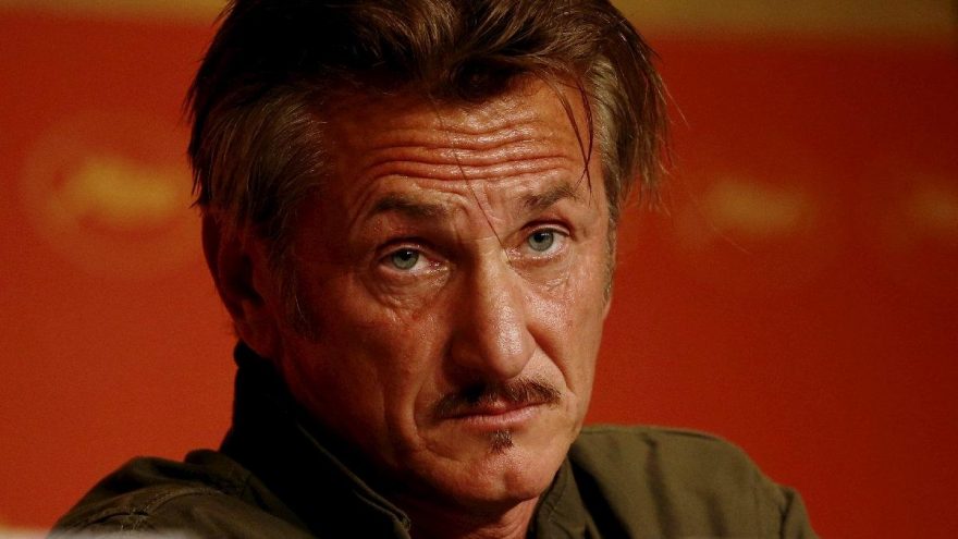 Sean Penn, kendisinden 31 yaş küçük sevgilisiyle evlendi