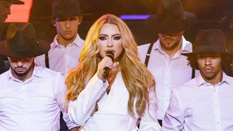 Hadise’den özlem dolu paylaşım