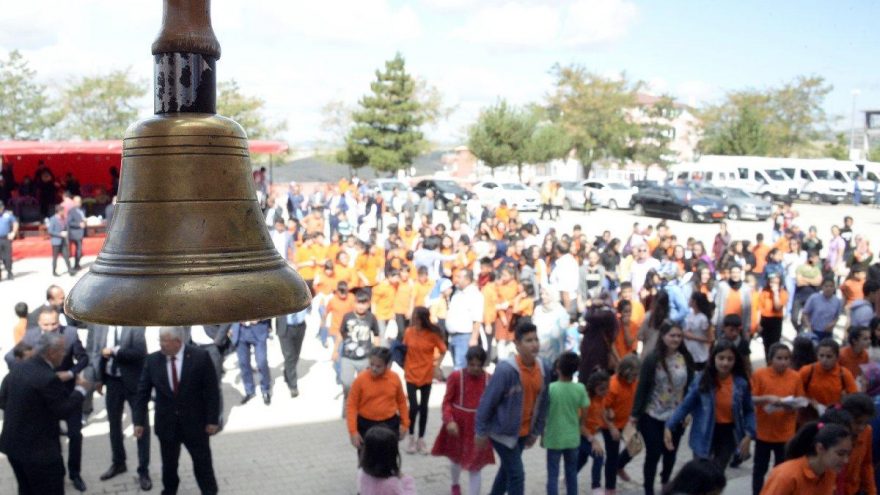 Okullar ne zaman açılacak? Okullarda yüz yüze eğitimin tarihini Bakan Selçuk duyurdu!