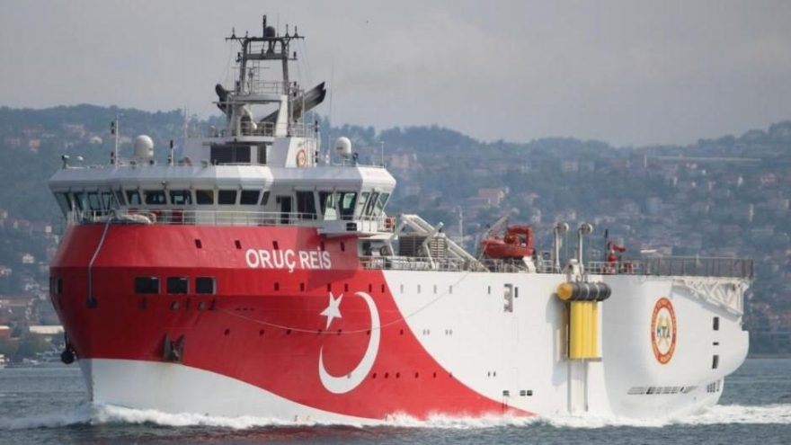 Akdeniz’de gerilim: Türk ve Yunan gemileri arsında “mini” olay