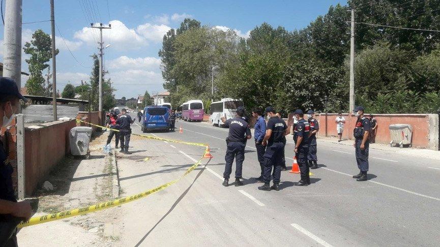 İmama diz çöktürüp “Kelime-i şehadet getir” dedi, tabancası tutukluk yaptı!