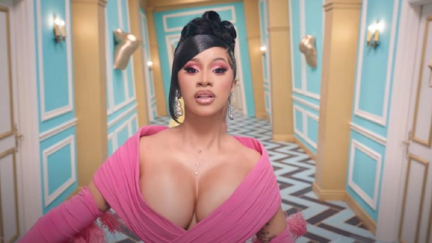 Cardi B, klip çekimi öncesi corona virüsü testine 100 bin dolar harcadı