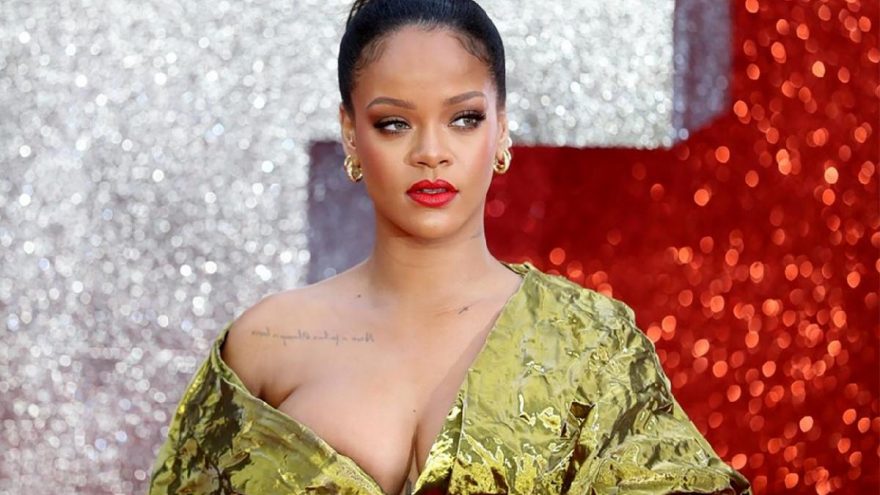 Rihanna’dan Beyrut için bağış çağrısı