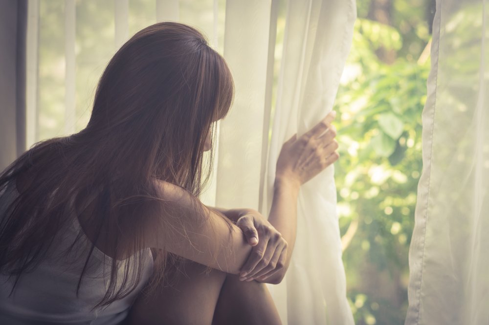 Diğer birçok psikolojik sorunlarda olduğu gibi her ki cinsiyet de depresyonu yaşamaktadır. Ancak gerek risk faktörleri, gerek depresyonu yaşama biçimi ve tedaviye başvurma açısından kadın ve erkekler farklılık göstermektedir.