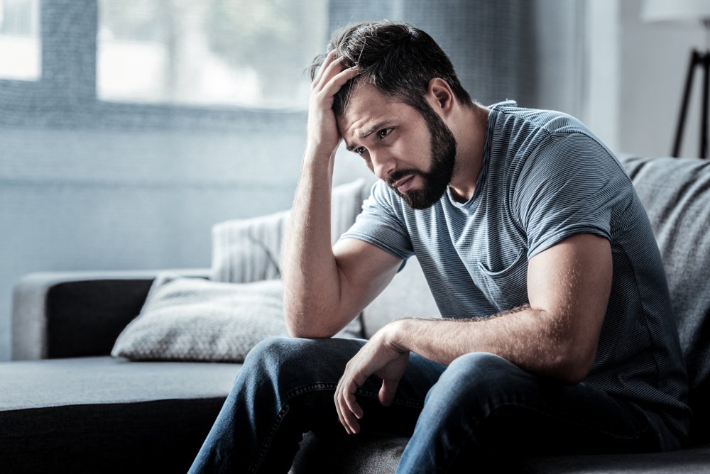 Erkeklerin depresyon belirtilerini ifade ediş şekilleri, depresyon ile başa çıkma yolları, toplumsal rolleri ve desteğe başvurma sıklıkları düşünülünce bu istatistik verilerin tekrar düşünülmesi gereklidir. Ayrıca erkeklerin depresyona girme nedenleri de kadınlardan farklılık göstermektedir.