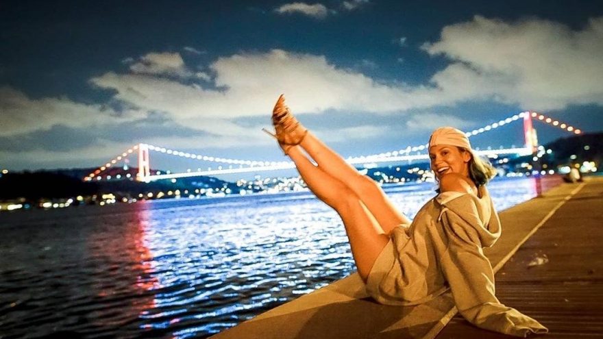 Farah Zeynep Abdullah yeni yaşını böyle kutladı