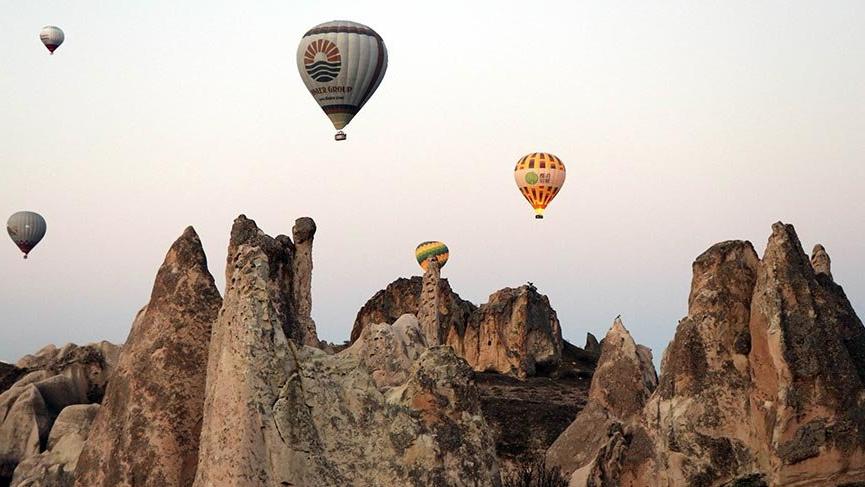 Kapadokya’da balonlar gökyüzü ile yeniden buluşuyor