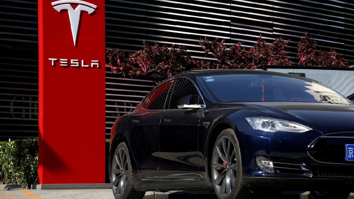 tesla nin hissesi 2 bin dolar barajini