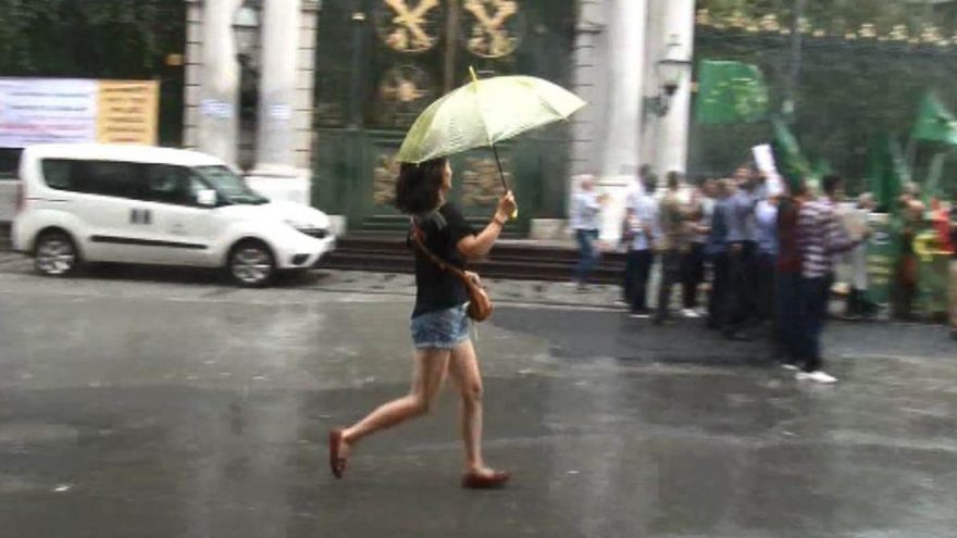 Meteoroloji uyardı: Gök gürültülü sağanak ve fırtına bekleniyor