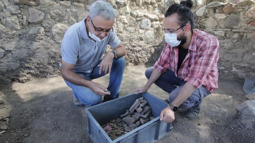 Antandros antik kentinde ‘ticarî alan’ kazıları sürüyor