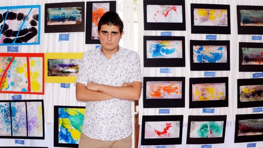 Otizmli Murathan’ın ebru sergisi sanatseverleri hayran bıraktı