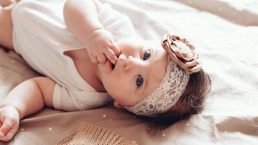 Aylanur ne demek? Aylanur isminin kısaca anlamı ve kökeni…