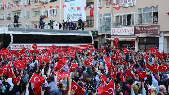 Cumhurbaskani Erdogan In Sosyal Mesafe Siz Mitingi Tepki Cekti Son Dakika Haberleri