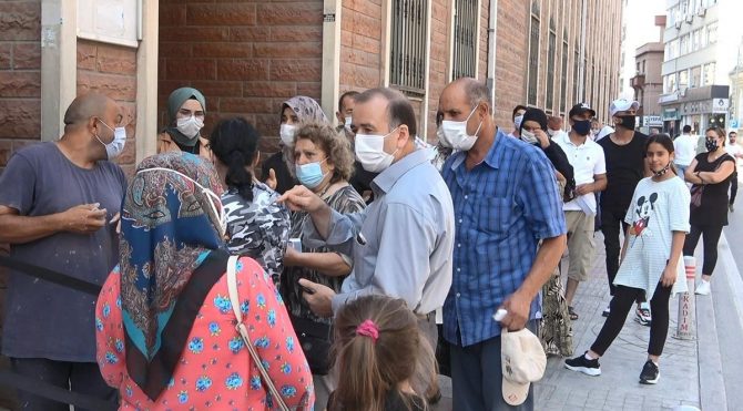 Bu Da Hes Kodu Kuyrugu Coronaya Davetiye Cikardilar Son Dakika Haberleri
