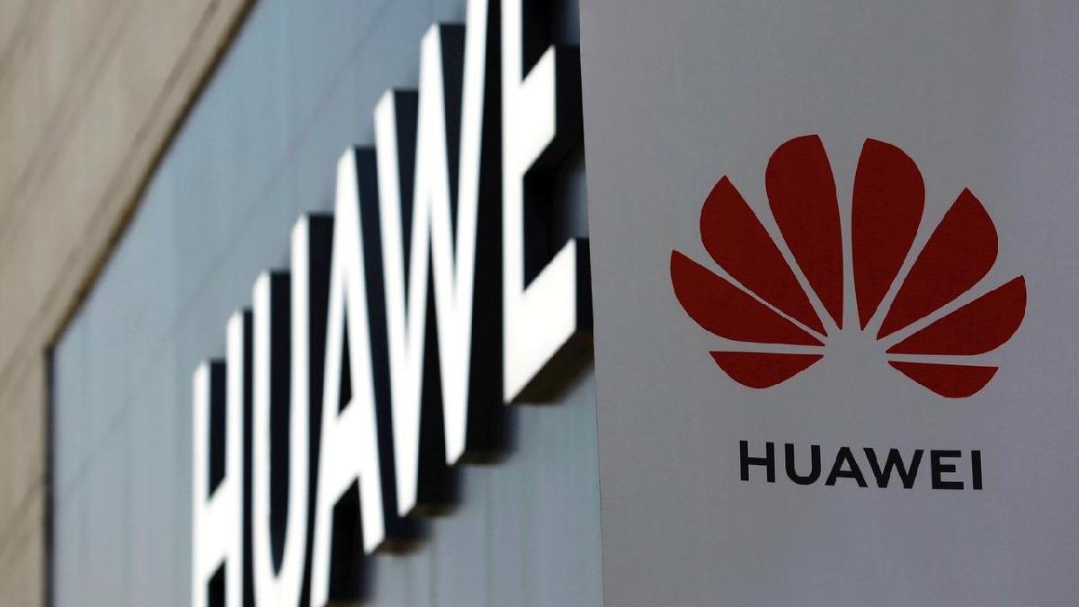 huawei ye bir darbe de samsung ve lg