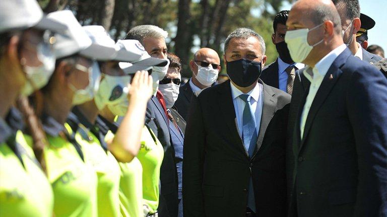 Emniyet müdürü, yakaladığı 4 polise maske cezası kesti
