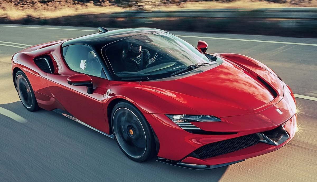 thumbnail_ferrari-sf90_stradale-2020-1600-01.jpg