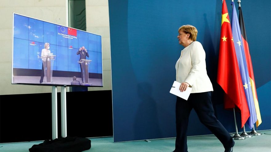 Alman şansölye Merkel, 30 yıllık siyaseti bırakmaya hazırlanıyor
