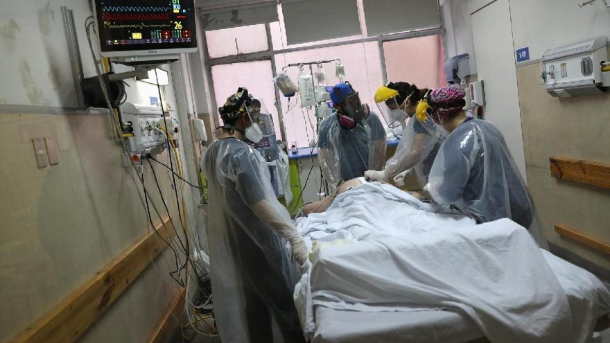 Corona virüsünde D vitamini mucizesi: Yarı yarıya düşürüyor