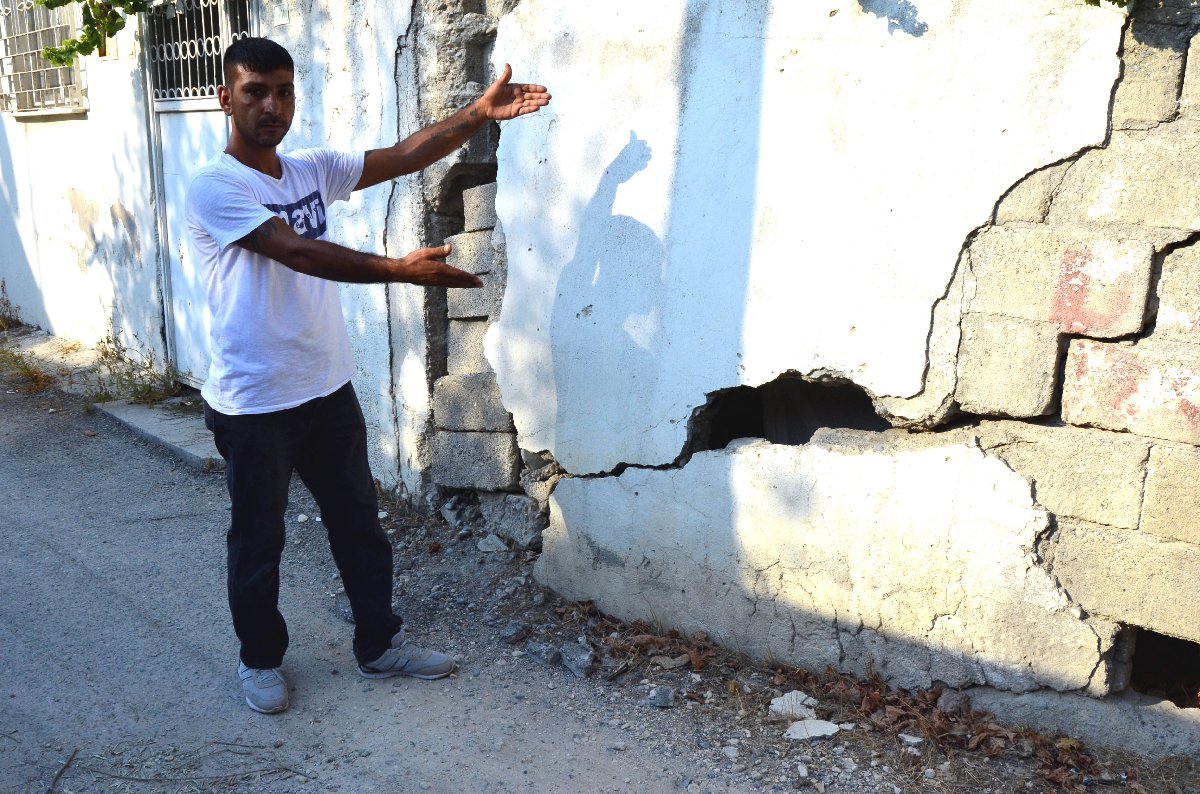 Tarsus’taki ‘gizemli kazı’da evleri zarar görenler yardım istiyor Son