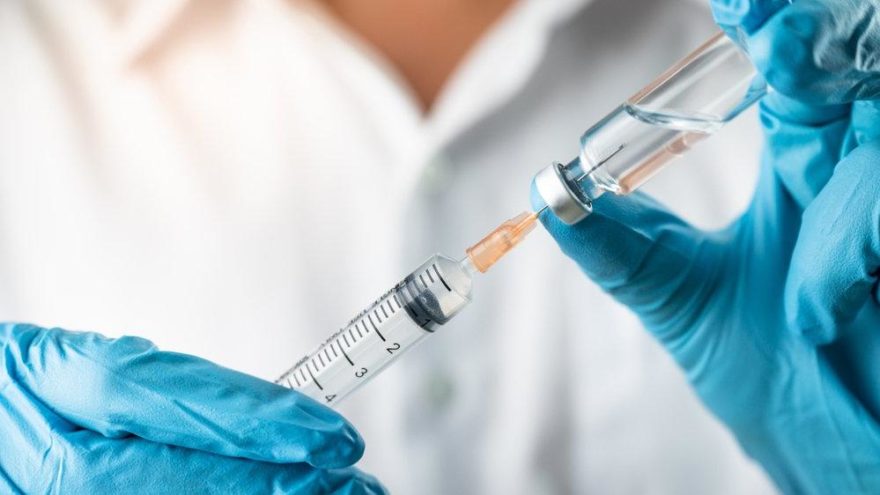 Corona virüsü aşısında son viraj! Türk Profesör Şahin’in şirketi ruhsat için başvurdu