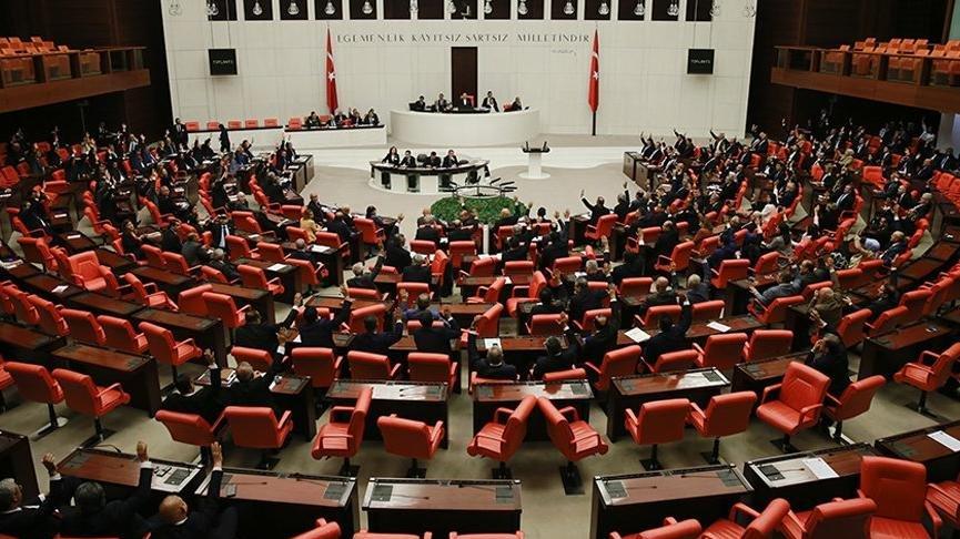 Irak ve Suriye’deki askerlerin görev süresi 1 yıl daha uzatıldı