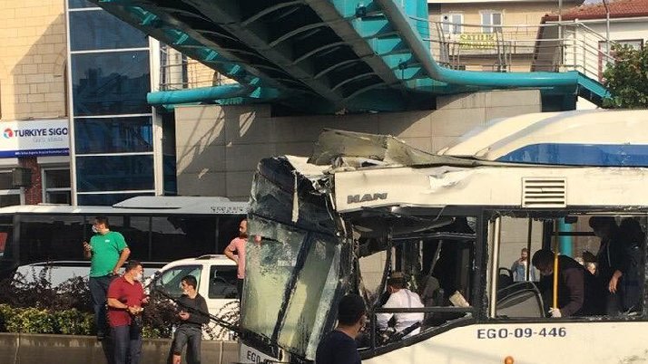 Ankara Da Belediye Otobusu Kaza Yapti Son Dakika Haberleri