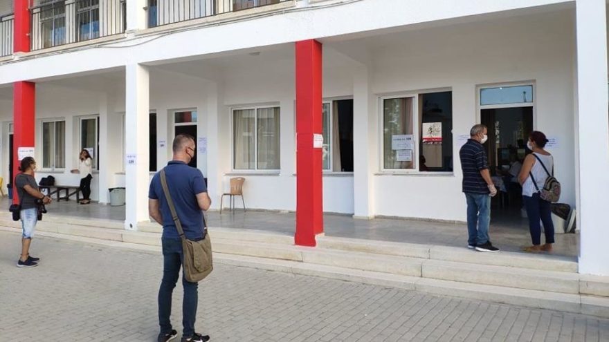Kıbrıs 8’inci cumhurbaşkanı için sandık başına gitti