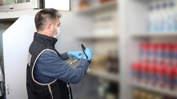 1552 şişe ve 3 bin 232 litre sahte içki bulundu